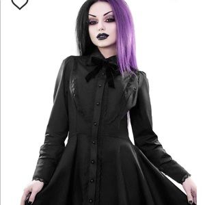 Tomb stone tourist dress